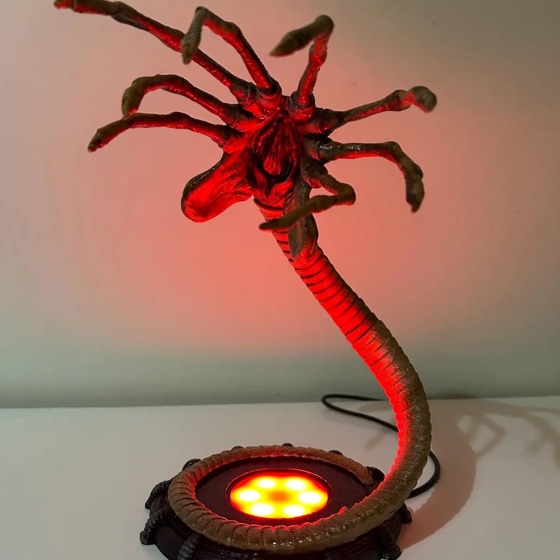 Alien Facehugger Lamp Nightlig - Home Decor Inspo ulasan dan harga